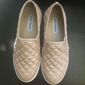Steve Madden blush quilted slip on sneakers